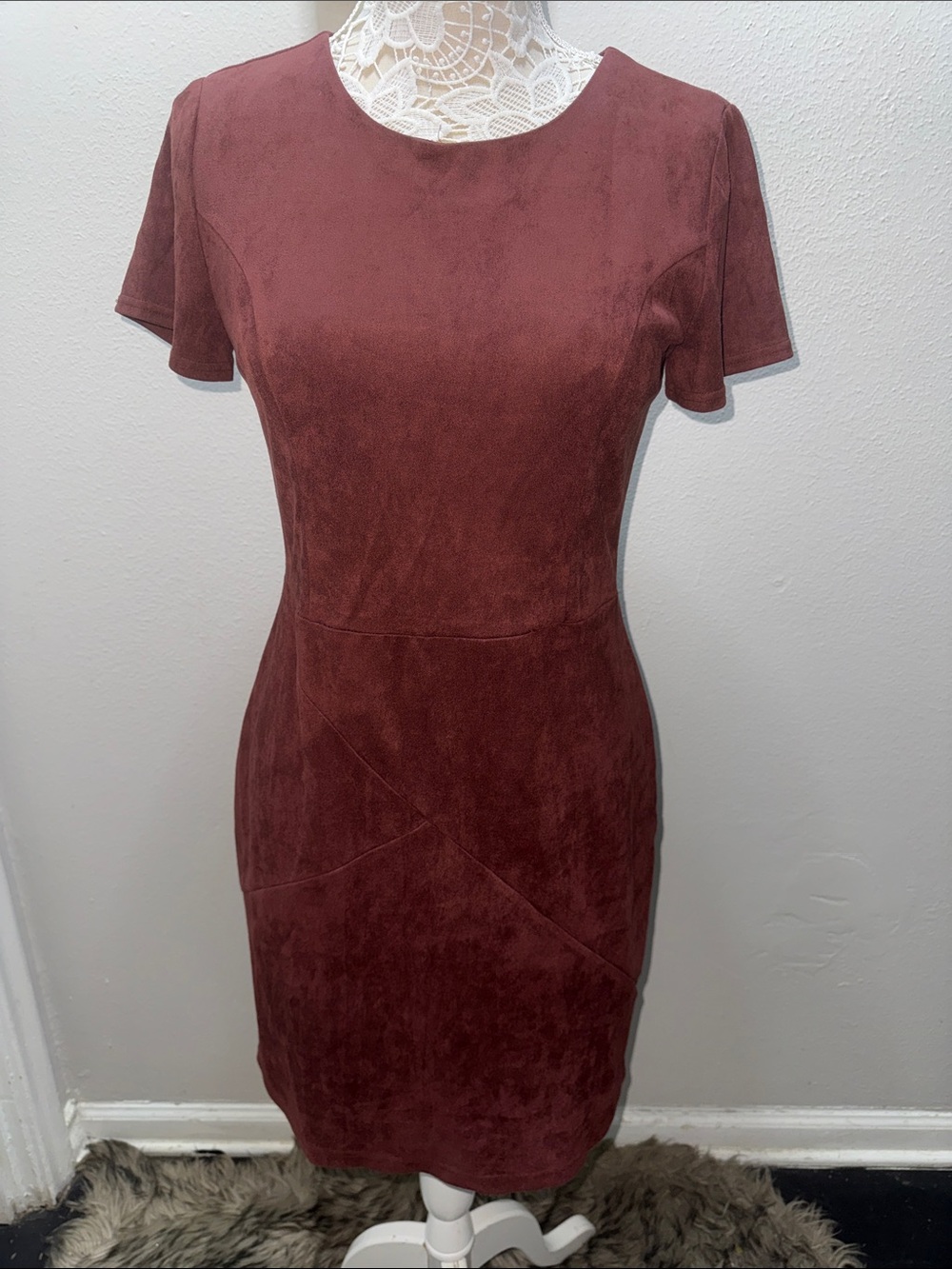 41 Hawthorn Short-Sleeve Suede-Look Mini Dress in Burgundy